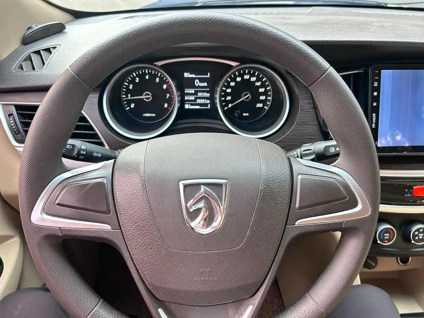Baojun 730 2019 1.5L Manual Value Edition 7-Seater National VI Emission Standard — миниатюра 9