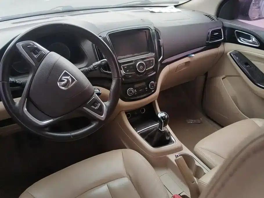 Baojun 730 2014 1.5L Manual Standard 7-Seater — миниатюра 12