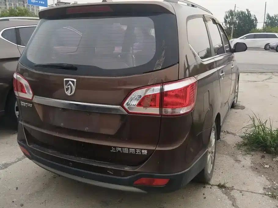 Baojun 730 2014 1.5L Manual Standard 7-Seater — миниатюра 3