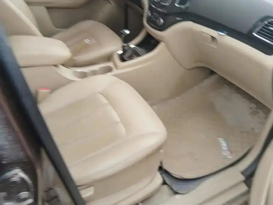 Baojun 730 2014 1.5L Manual Standard 7-Seater — миниатюра 8