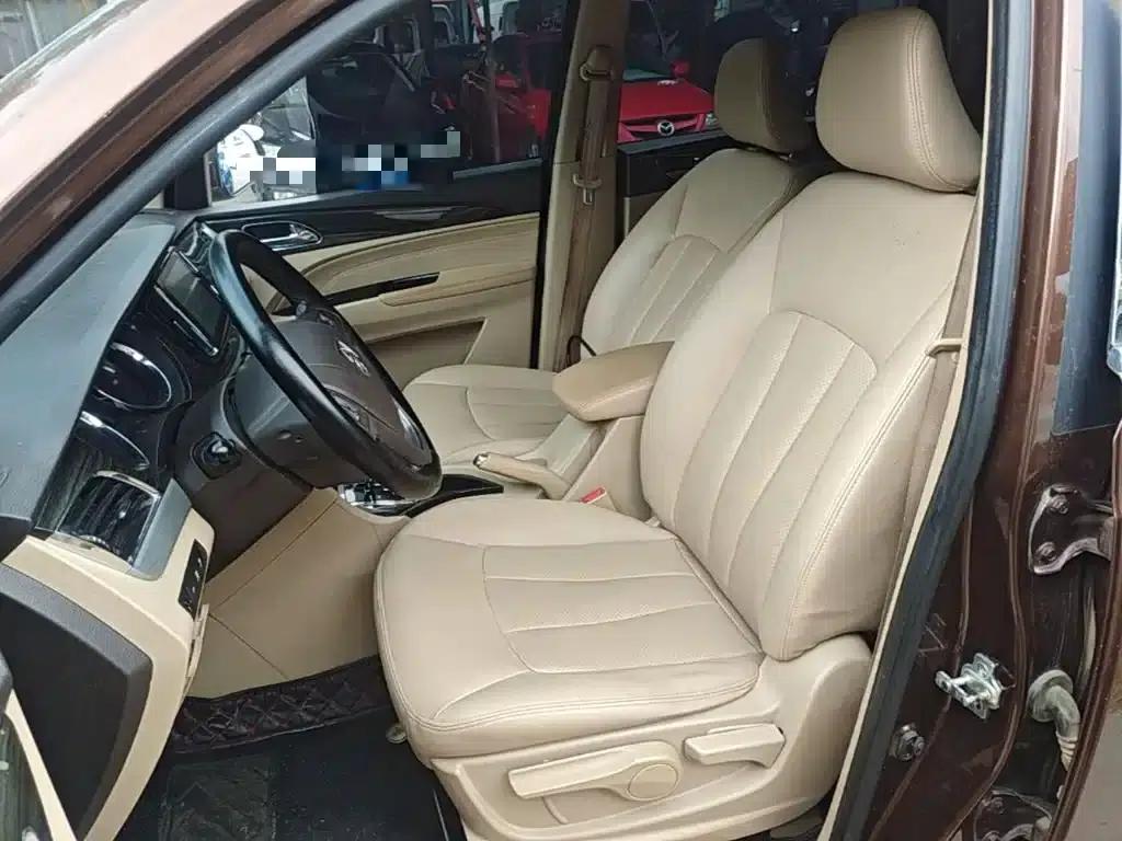 Baojun 730 2016 1.8L iAMT Luxury 7-seater — миниатюра 15