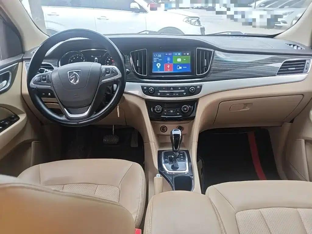 Baojun 730 2016 1.8L iAMT Luxury 7-seater — миниатюра 10