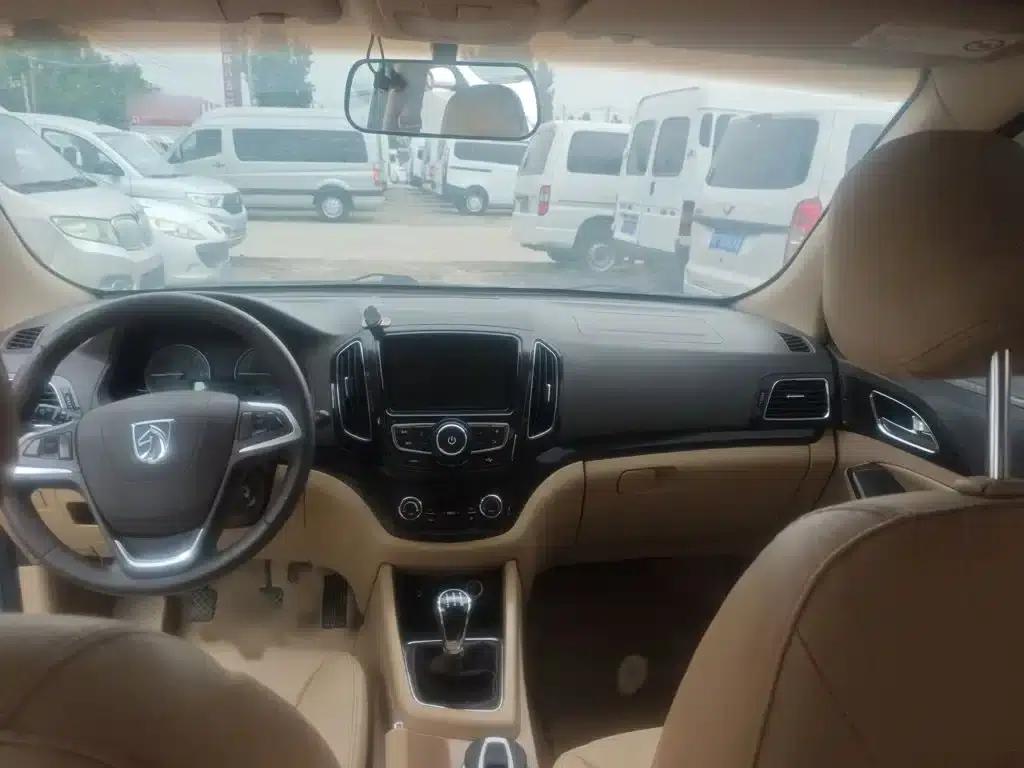 Baojun 730 2014 1.5L Manual Deluxe 7-Seater — миниатюра 14