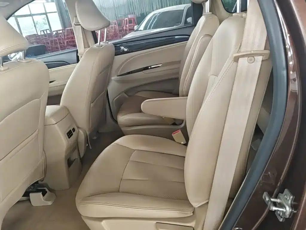 Baojun 730 2016 1.8L iAMT Luxury 7-seater — миниатюра 17