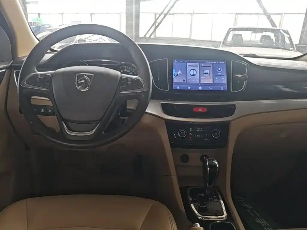 Baojun 730 2016 1.8L iAMT Luxury 7-seater — миниатюра 10