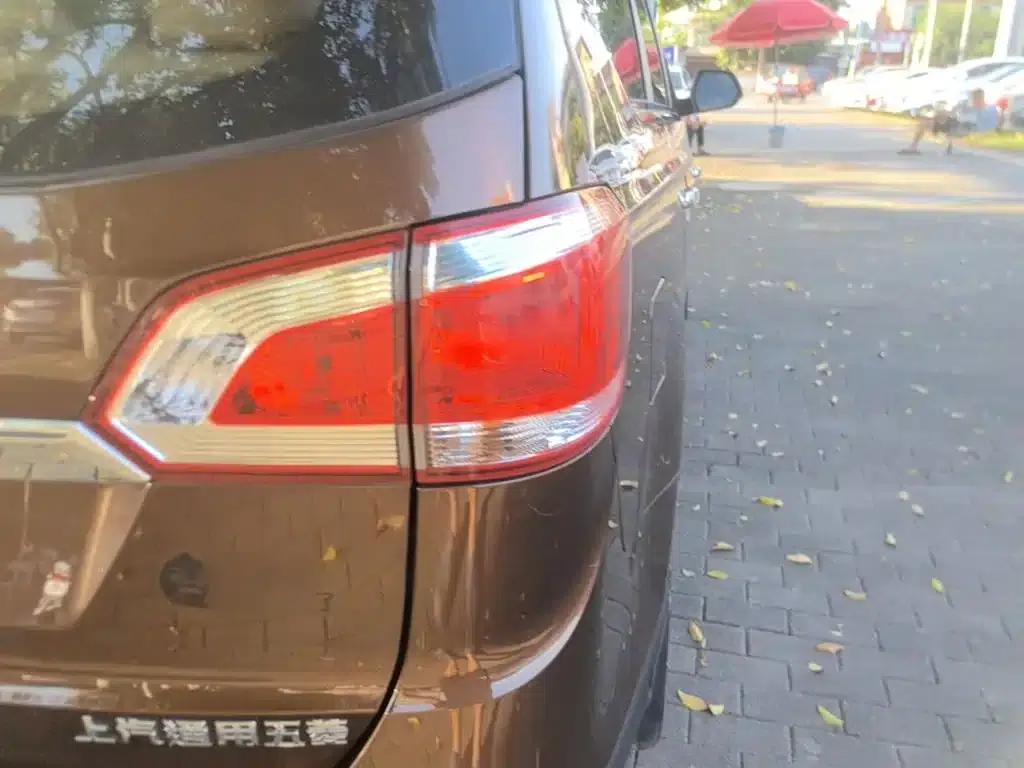 Baojun 730 2014 1.5L Manual Comfort ESP Edition 7-Seater — миниатюра 8