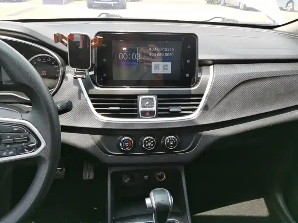 Baojun 730 2019 1.5T CVT Fashion 7-seater National V emission standard — миниатюра 13