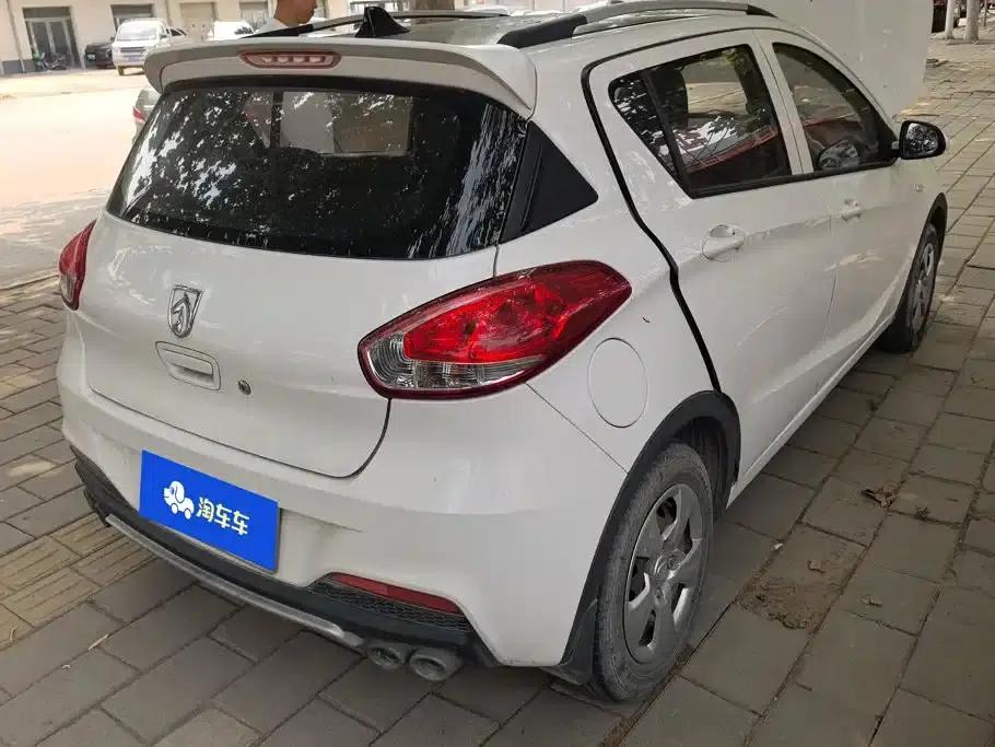 Baojun 310 2016 1.2L Manual Comfort Model — миниатюра 3