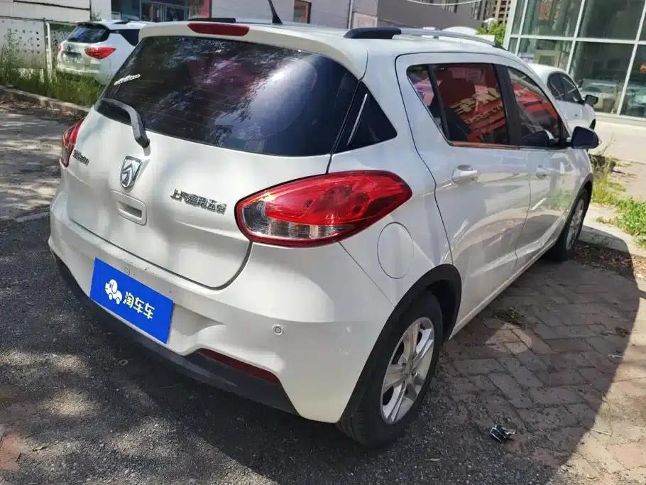 Baojun 310 2016 1.2L Manual Deluxe Edition — миниатюра 3
