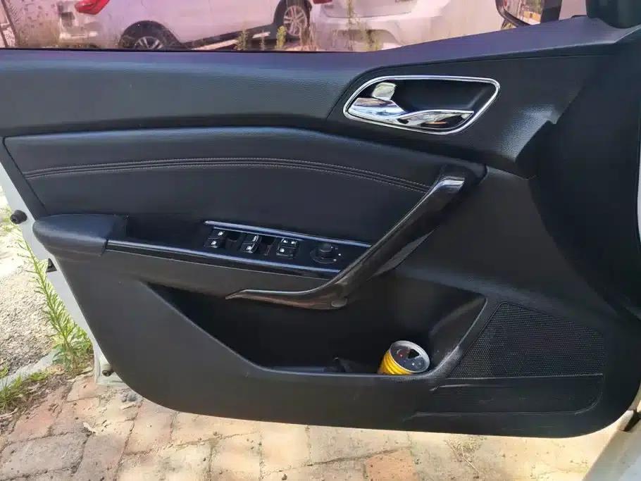 Baojun 310 2016 1.2L Manual Deluxe Edition — миниатюра 7
