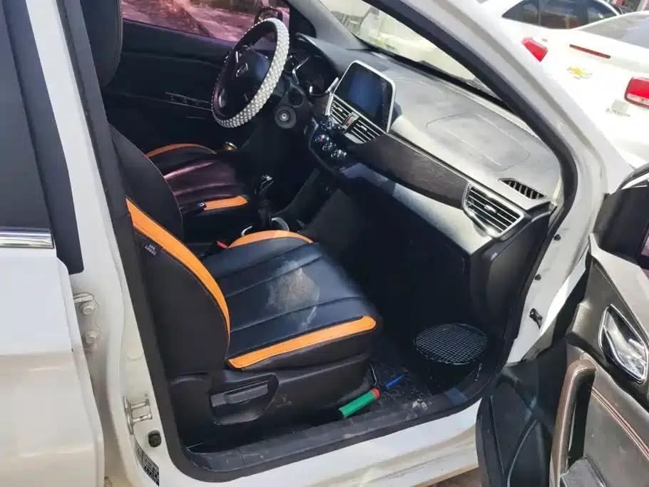 Baojun 310 2016 1.2L Manual Deluxe Edition — миниатюра 8