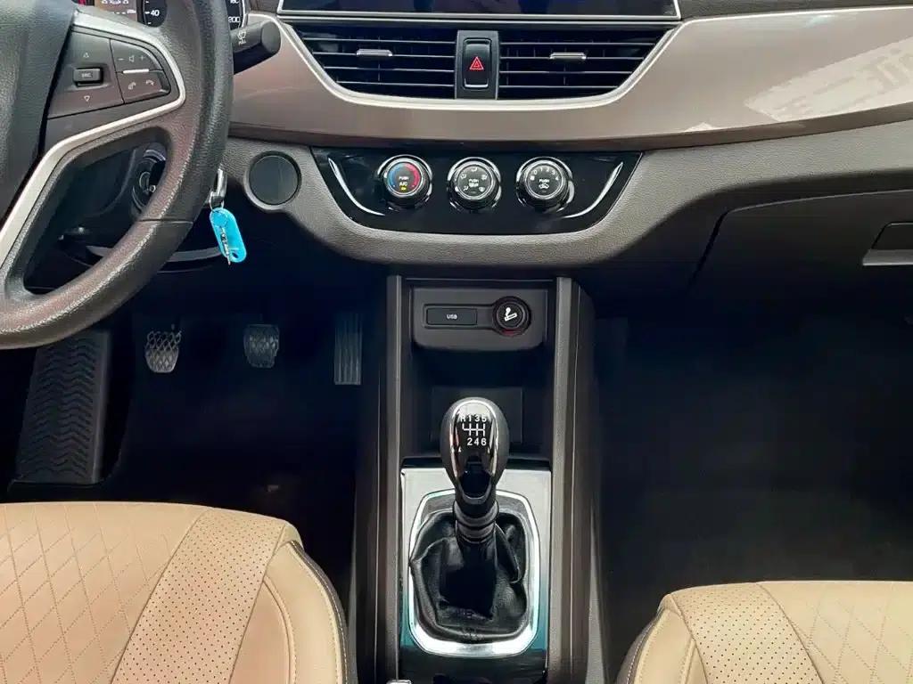 Baojun 310W 2017 1.5L Manual Fashion Edition (National V Emission Standard) — миниатюра 11