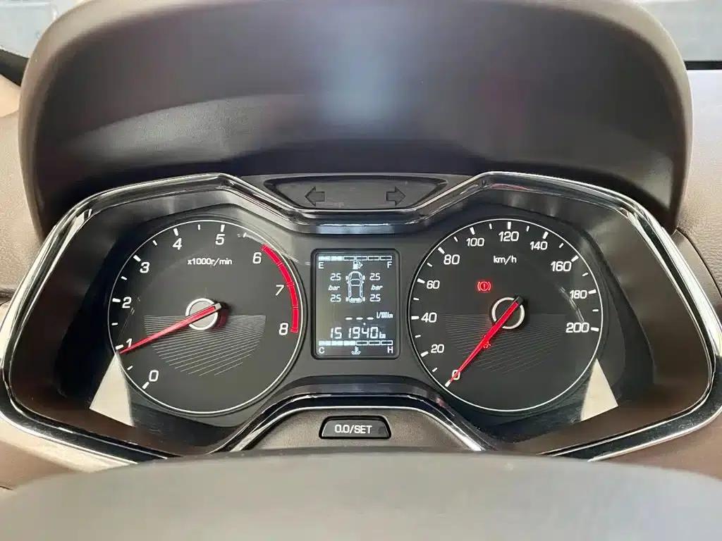 Baojun 310W 2017 1.5L Manual Fashion Edition (National V Emission Standard) — миниатюра 13