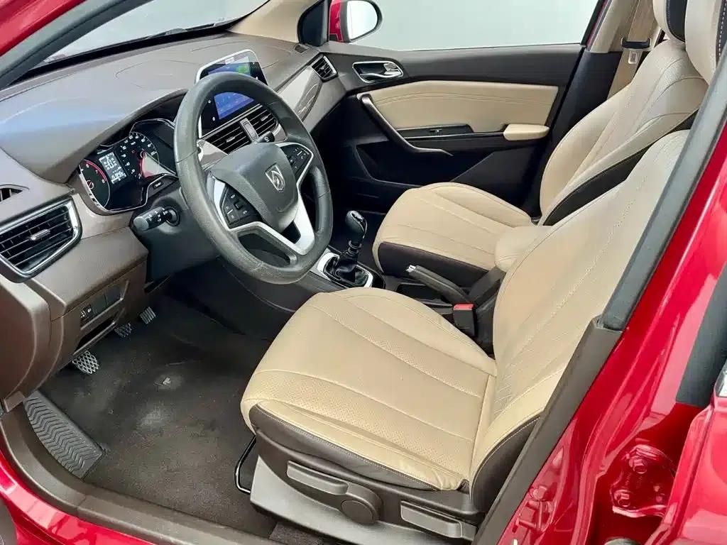 Baojun 310W 2017 1.5L Manual Fashion Edition (National V Emission Standard) — миниатюра 6
