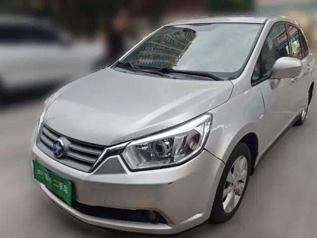 Venucia D50 2013 1.6L Manual Luxury Edition