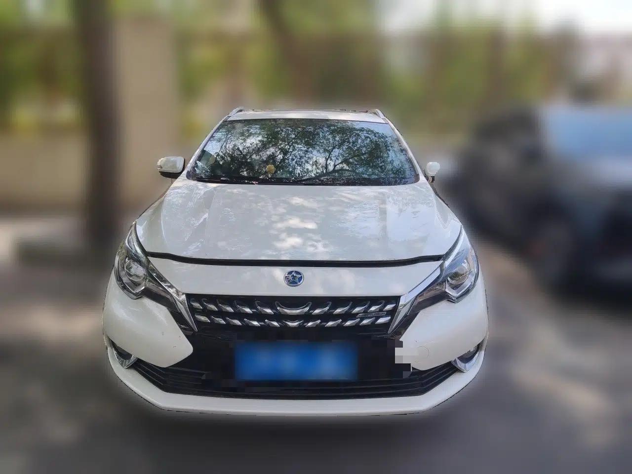 Venucia T90 2018 2.0L CVT Smart Connect Luxury Edition China V Standard — миниатюра 2