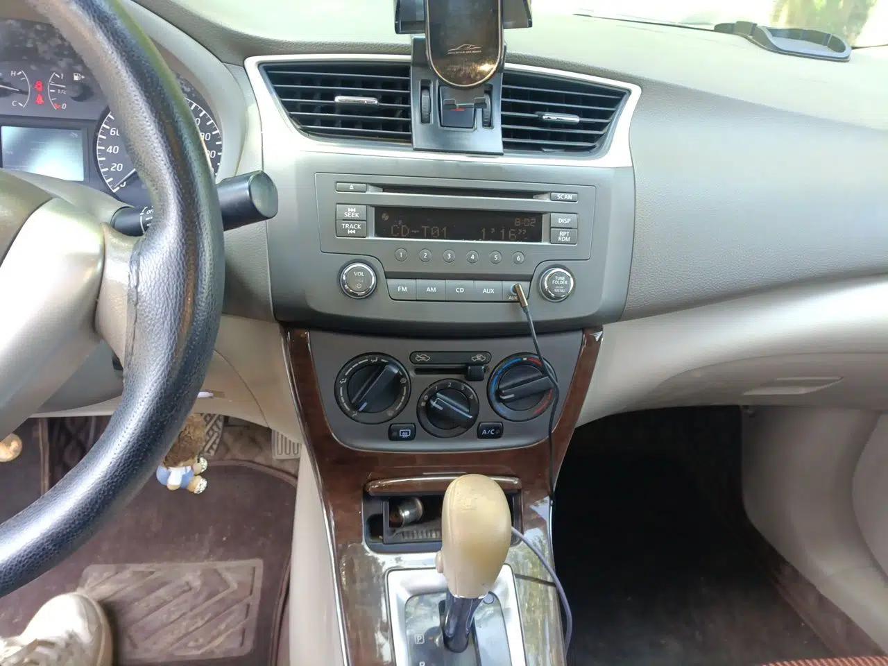 Nissan Sylphy 2012 1.6 XL CVT Luxury Edition — миниатюра 13