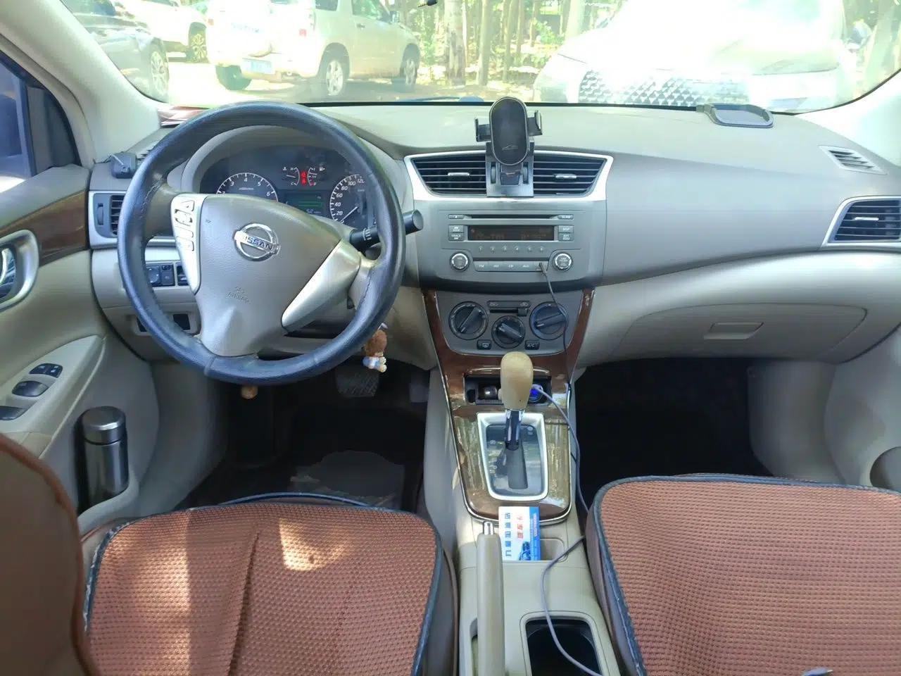 Nissan Sylphy 2012 1.6 XL CVT Luxury Edition — миниатюра 9