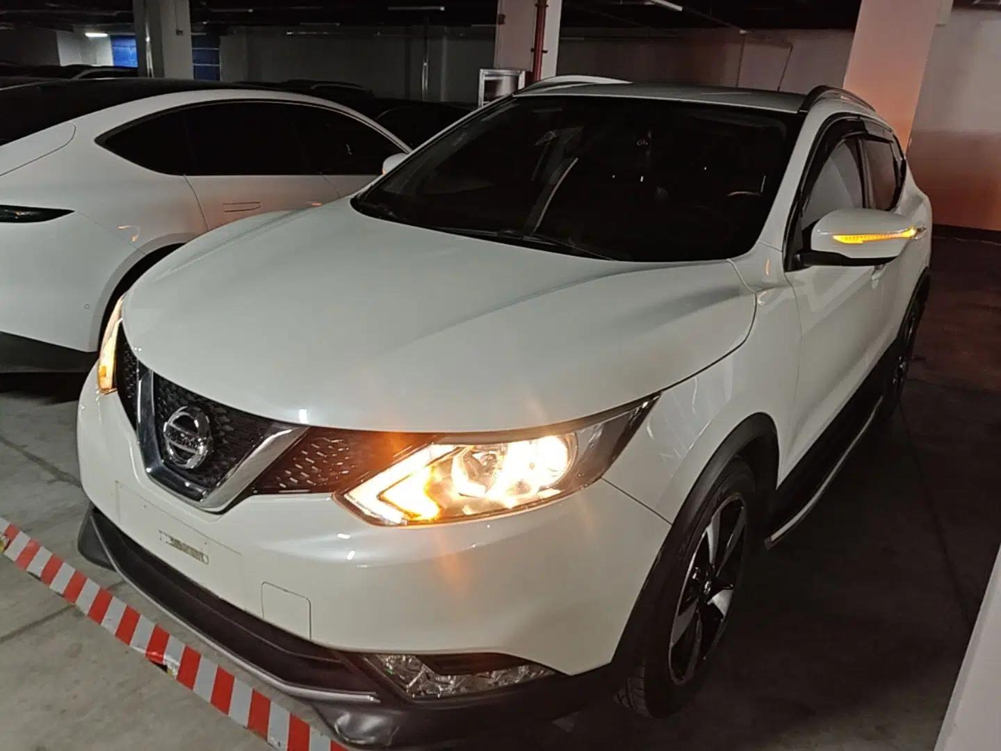 Nissan Qashqai 2017 2.0L CVT Smart Enjoyment Version China V Standard — миниатюра 1
