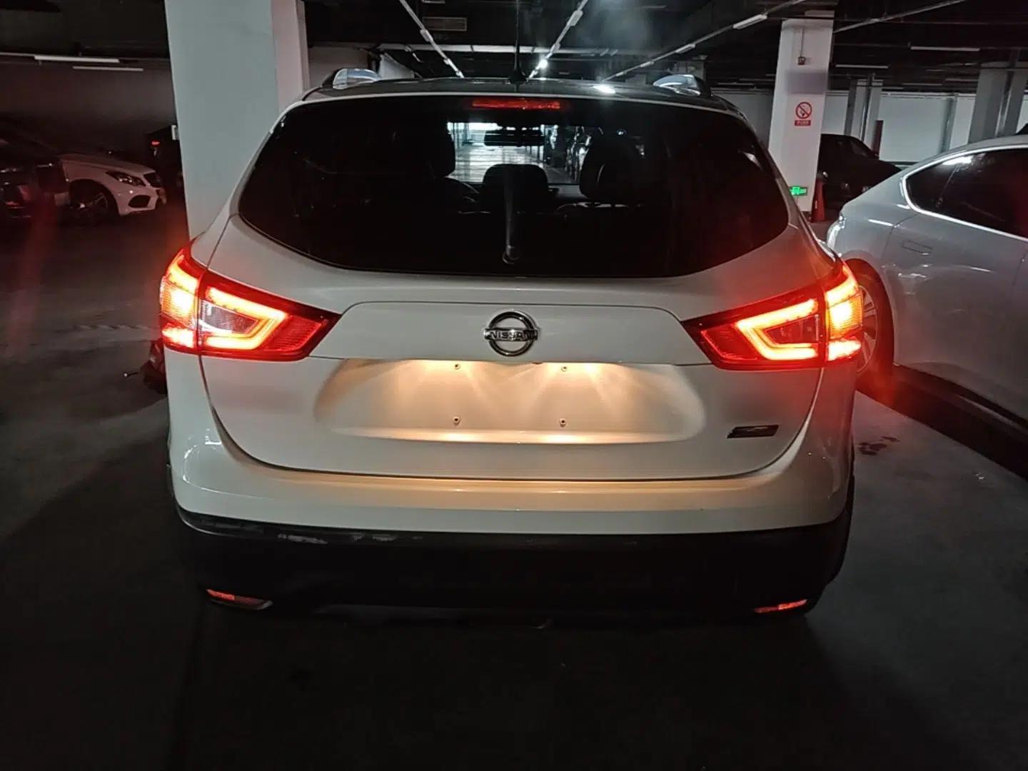 Nissan Qashqai 2017 2.0L CVT Smart Enjoyment Version China V Standard — миниатюра 5