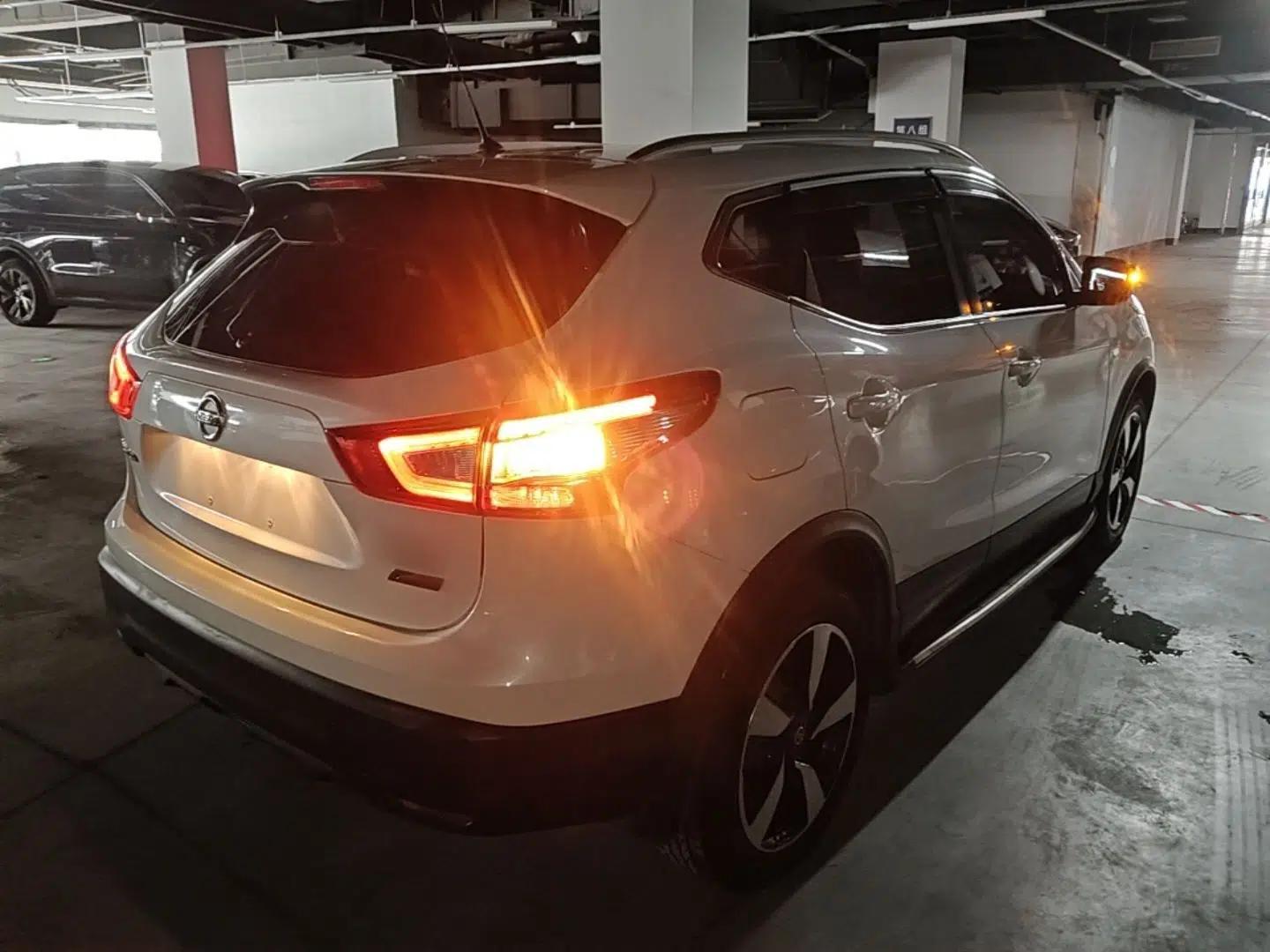 Nissan Qashqai 2017 2.0L CVT Smart Enjoyment Version China V Standard — миниатюра 6