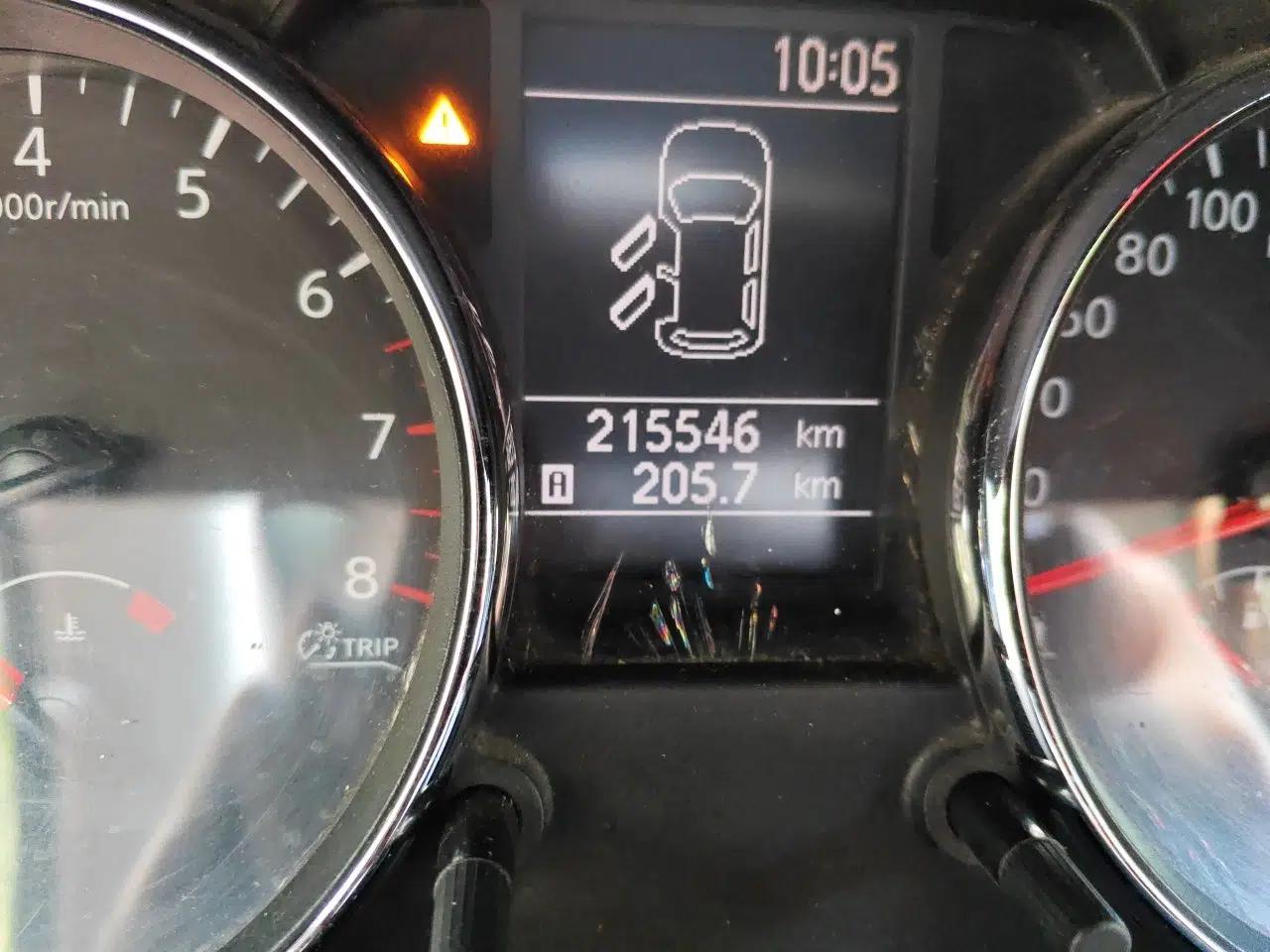 Nissan Qashqai 2011 2.0 XL Fire CVT 2WD — миниатюра 12