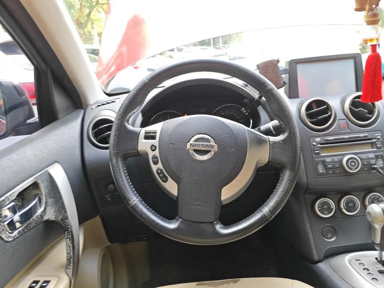 Nissan Qashqai 2011 2.0 XL Fire CVT 2WD — миниатюра 10