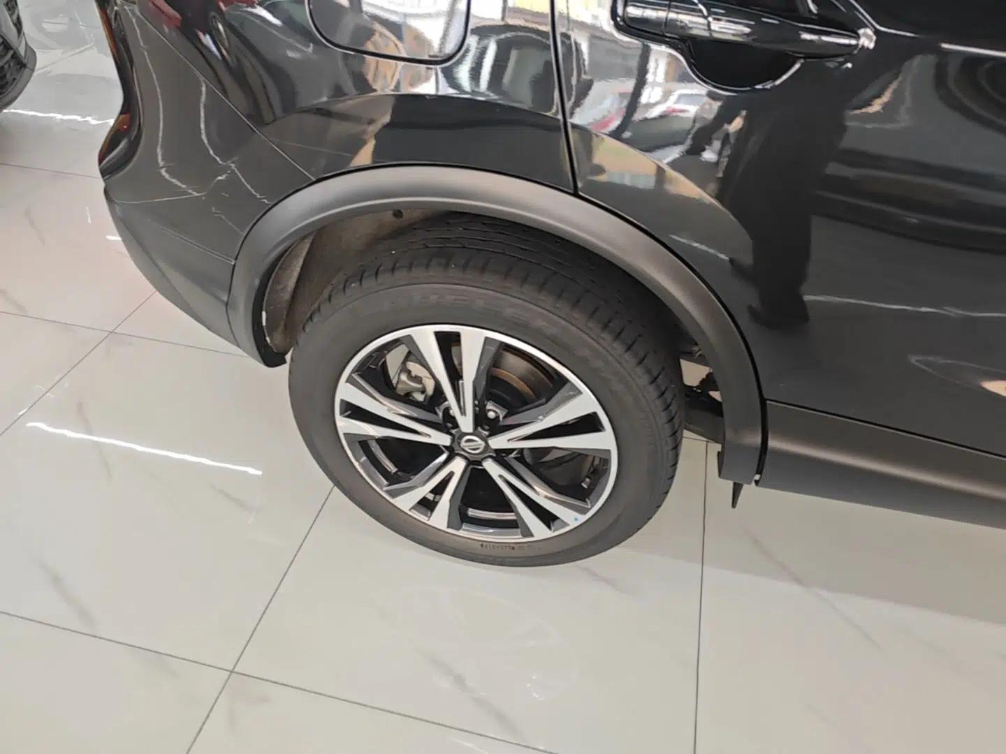 Nissan Qashqai 2019 2.0L CVT Luxury Edition — миниатюра 11