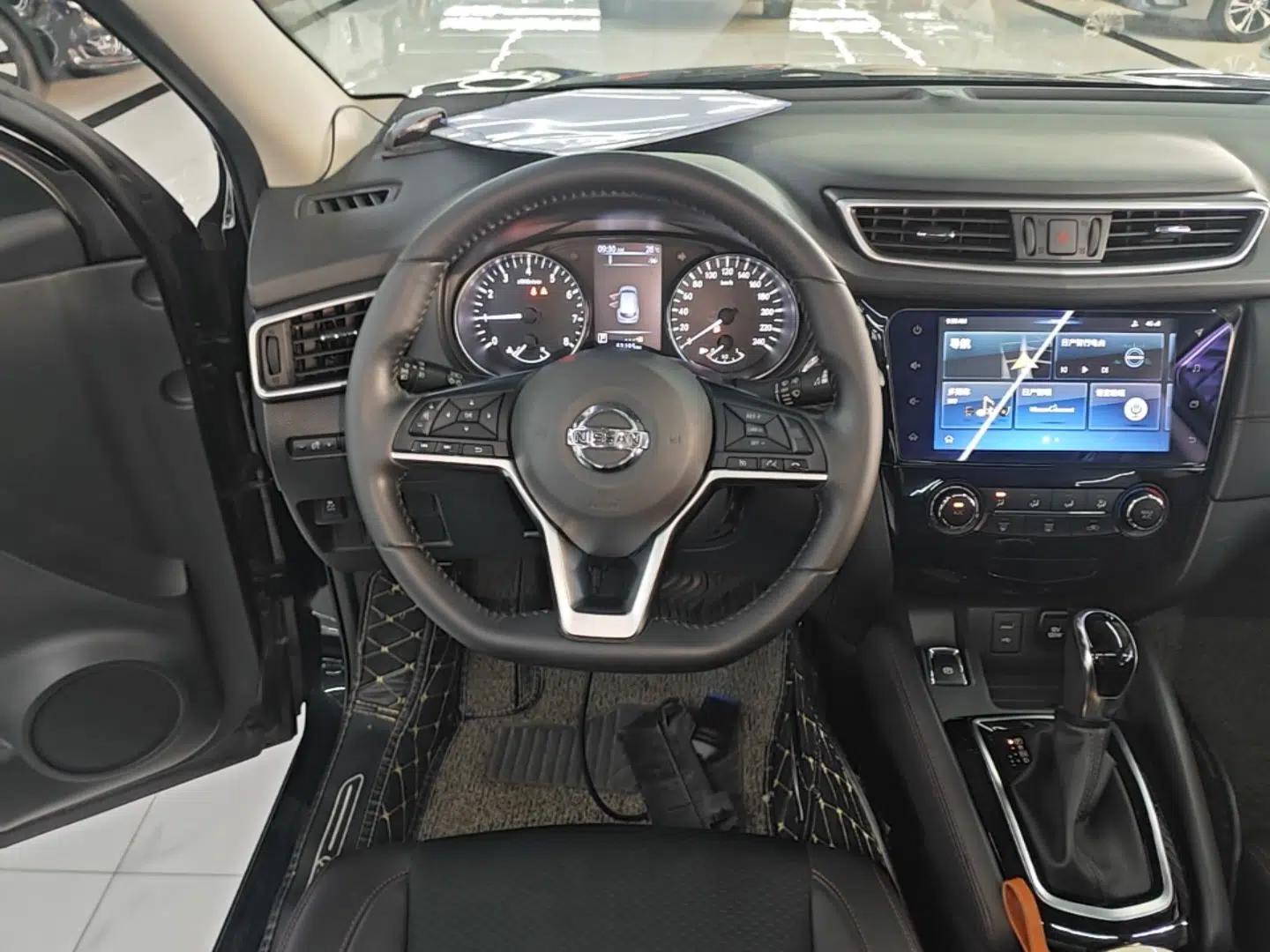 Nissan Qashqai 2019 2.0L CVT Luxury Edition — миниатюра 13