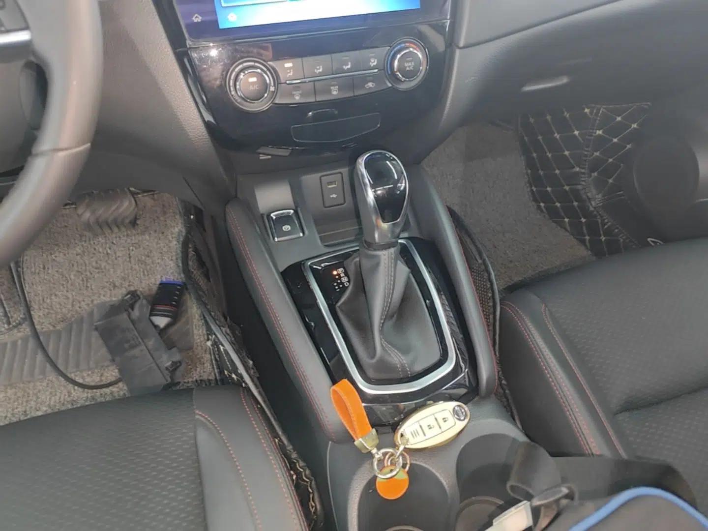 Nissan Qashqai 2019 2.0L CVT Luxury Edition — миниатюра 16