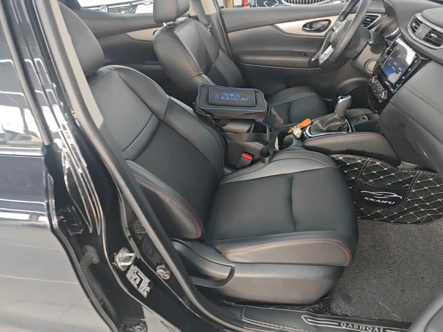 Nissan Qashqai 2019 2.0L CVT Luxury Edition — миниатюра 19