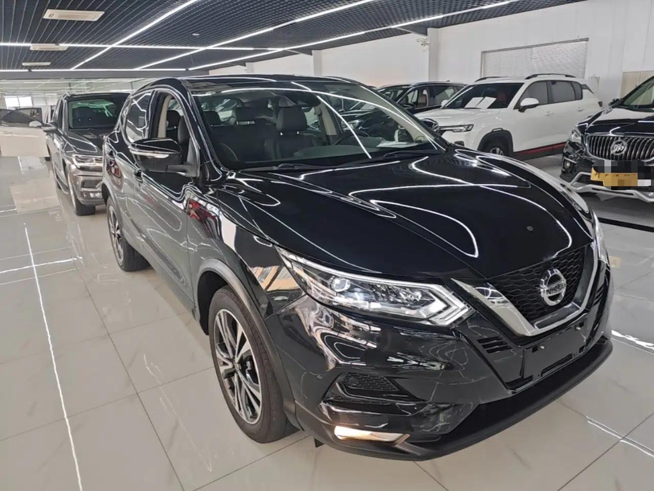 Nissan Qashqai 2019 2.0L CVT Luxury Edition — миниатюра 3