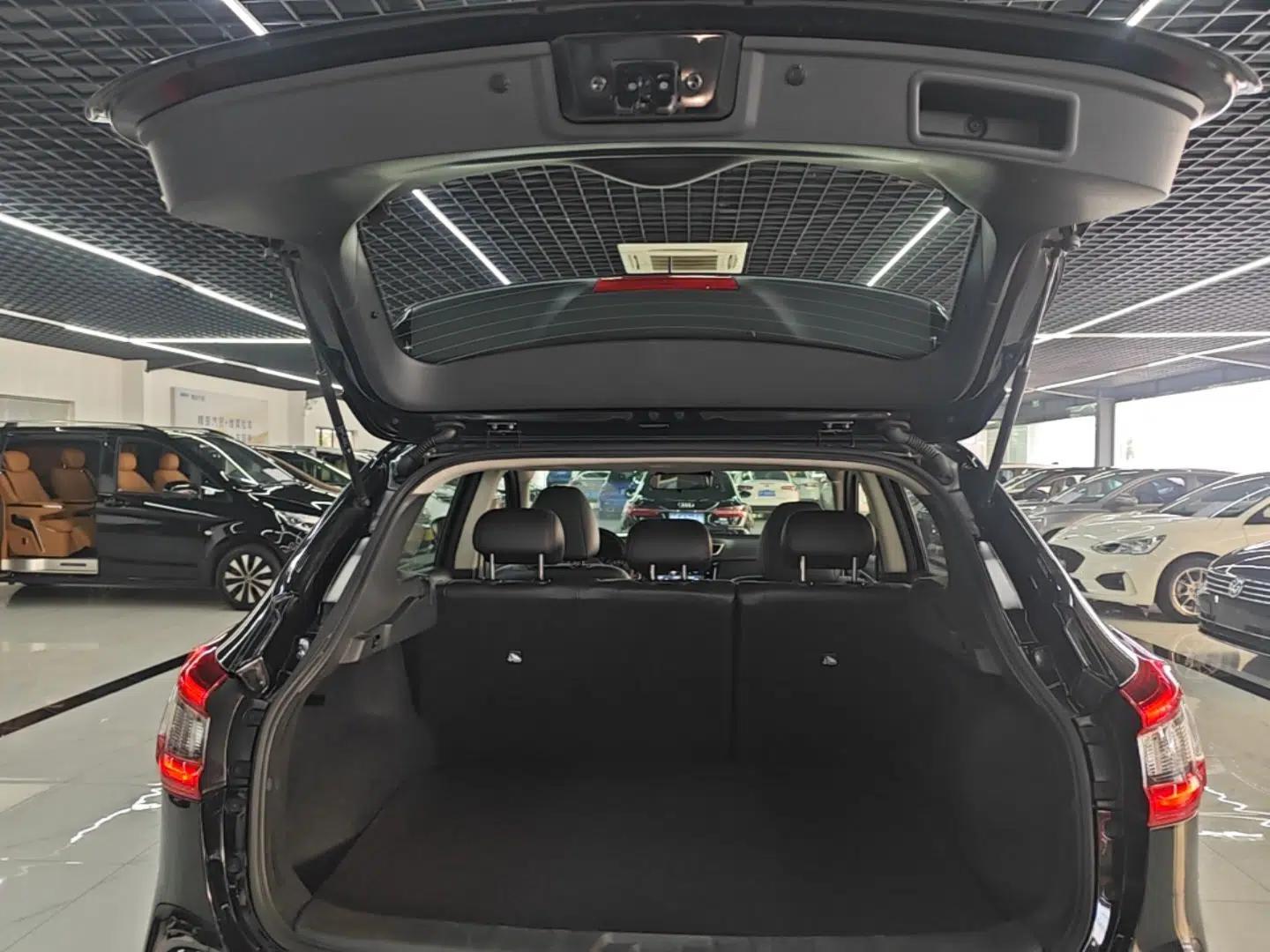 Nissan Qashqai 2019 2.0L CVT Luxury Edition — миниатюра 22