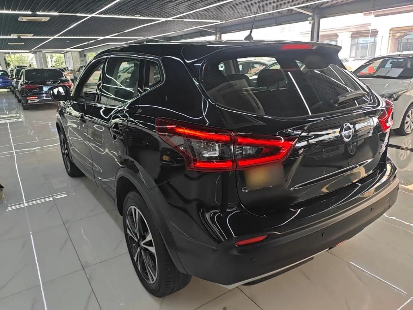 Nissan Qashqai 2019 2.0L CVT Luxury Edition — миниатюра 4