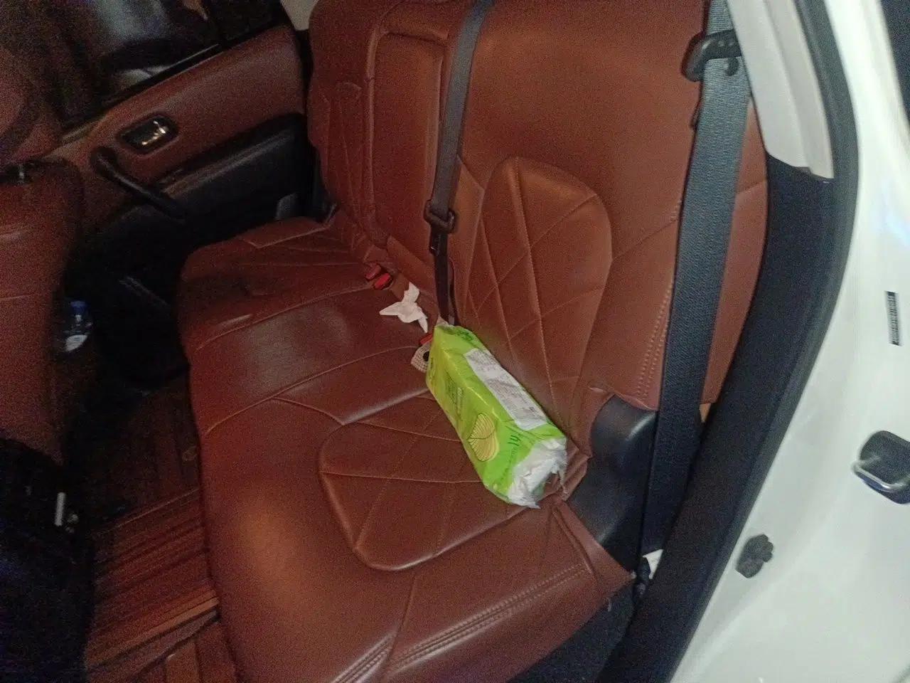Nissan Patrol Patrol Automatic 4.0 Gasoline 7-Seater — миниатюра 17