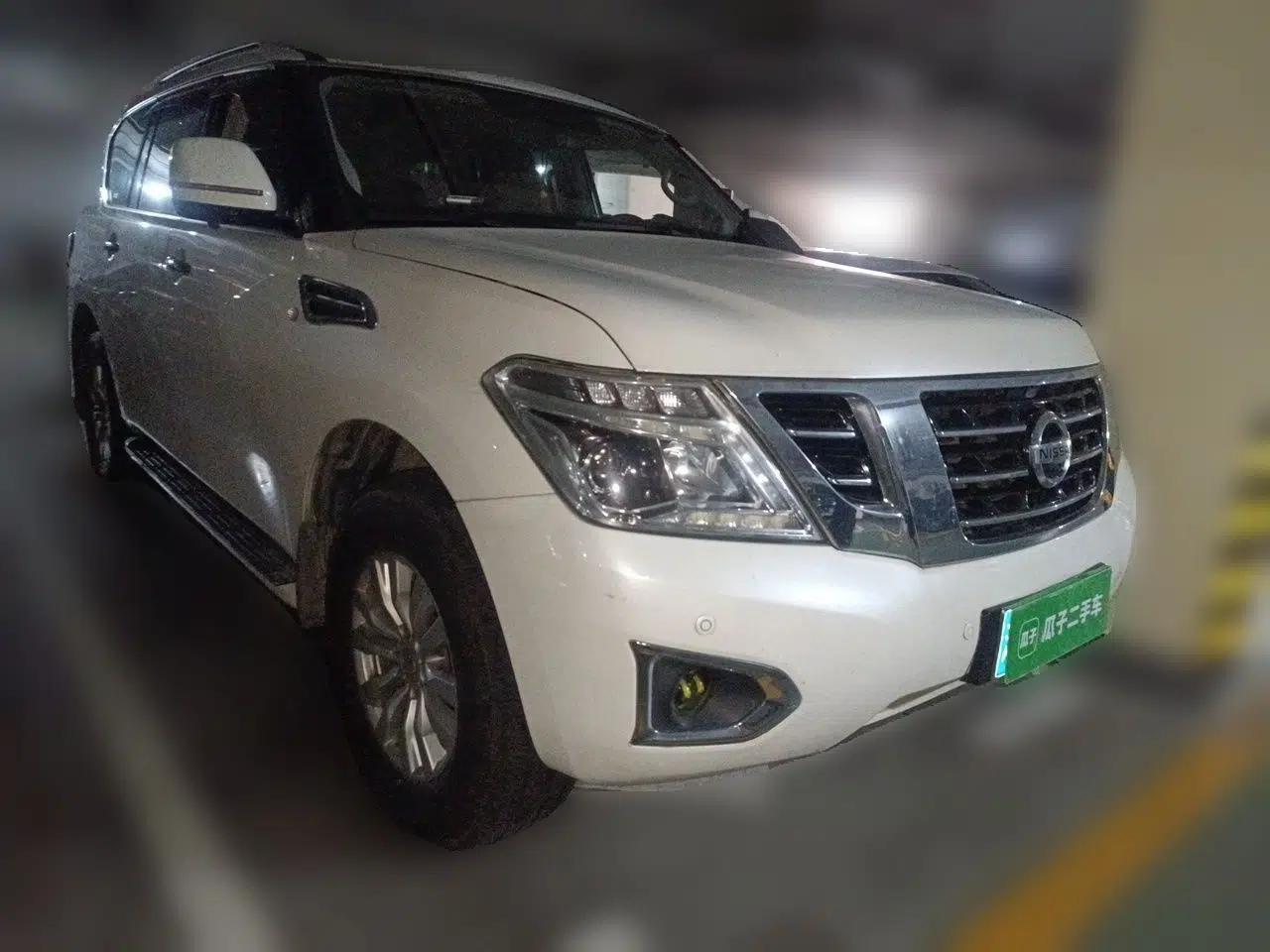 Nissan Patrol Patrol Automatic 4.0 Gasoline 7-Seater — миниатюра 3