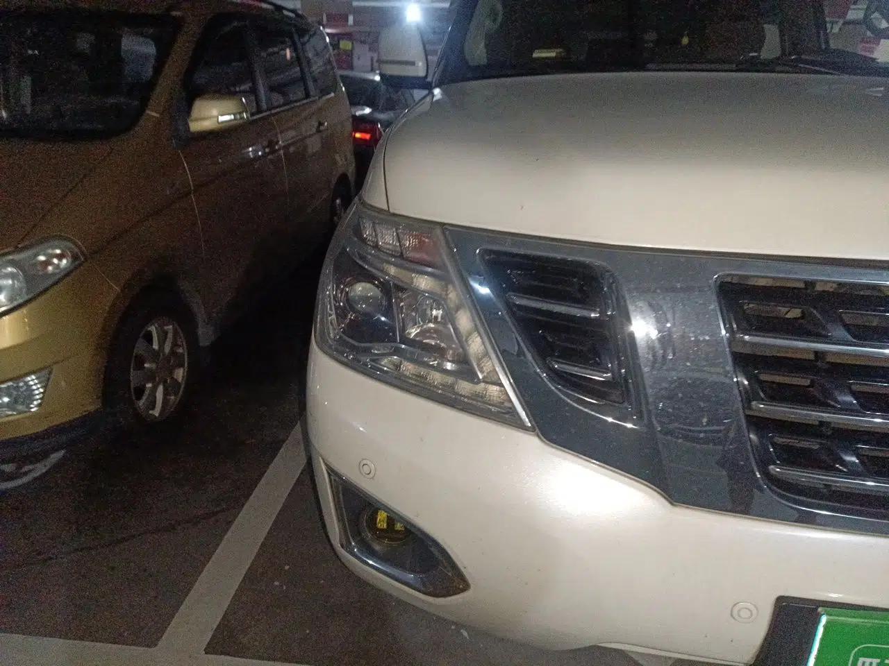 Nissan Patrol Patrol Automatic 4.0 Gasoline 7-Seater — миниатюра 7