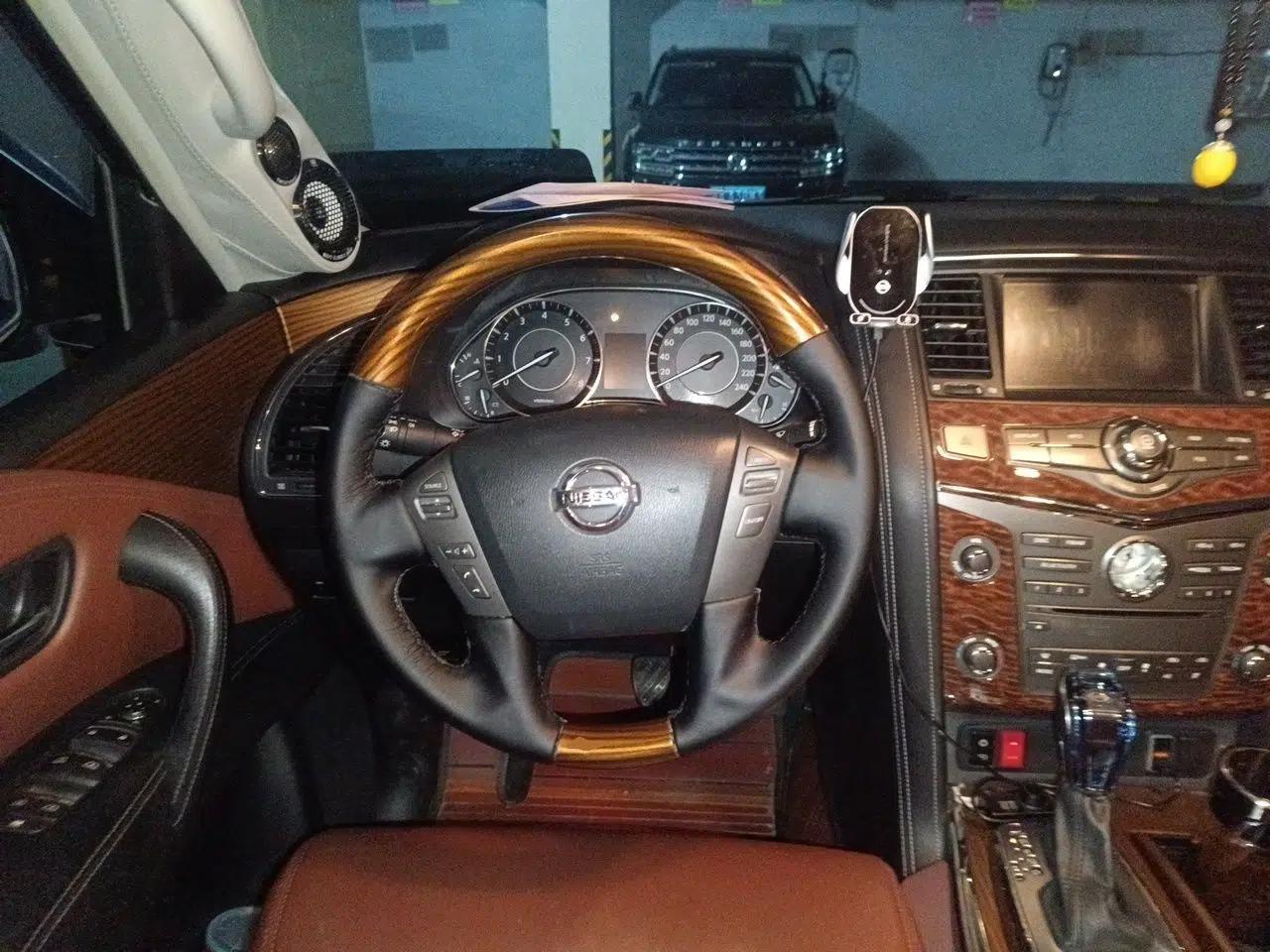 Nissan Patrol Patrol Automatic 4.0 Gasoline 7-Seater — миниатюра 10