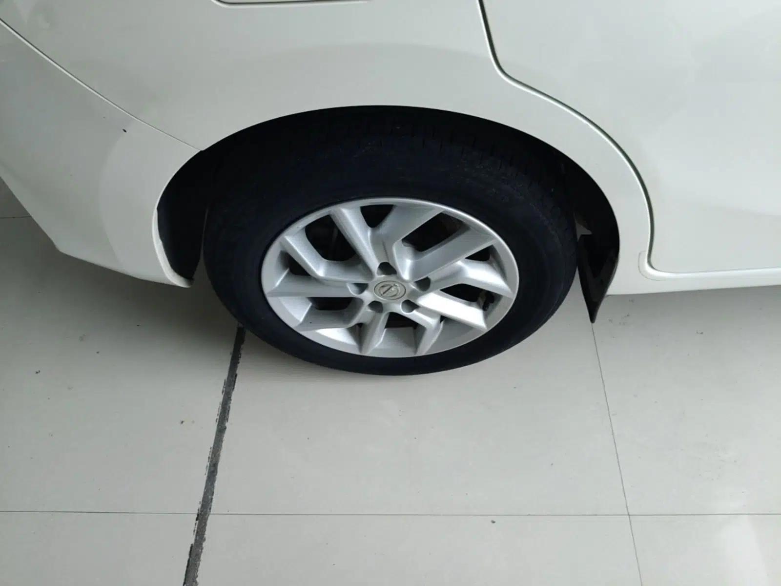 Nissan Tiida 2021 1.6L CVT Cool Edition — миниатюра 11