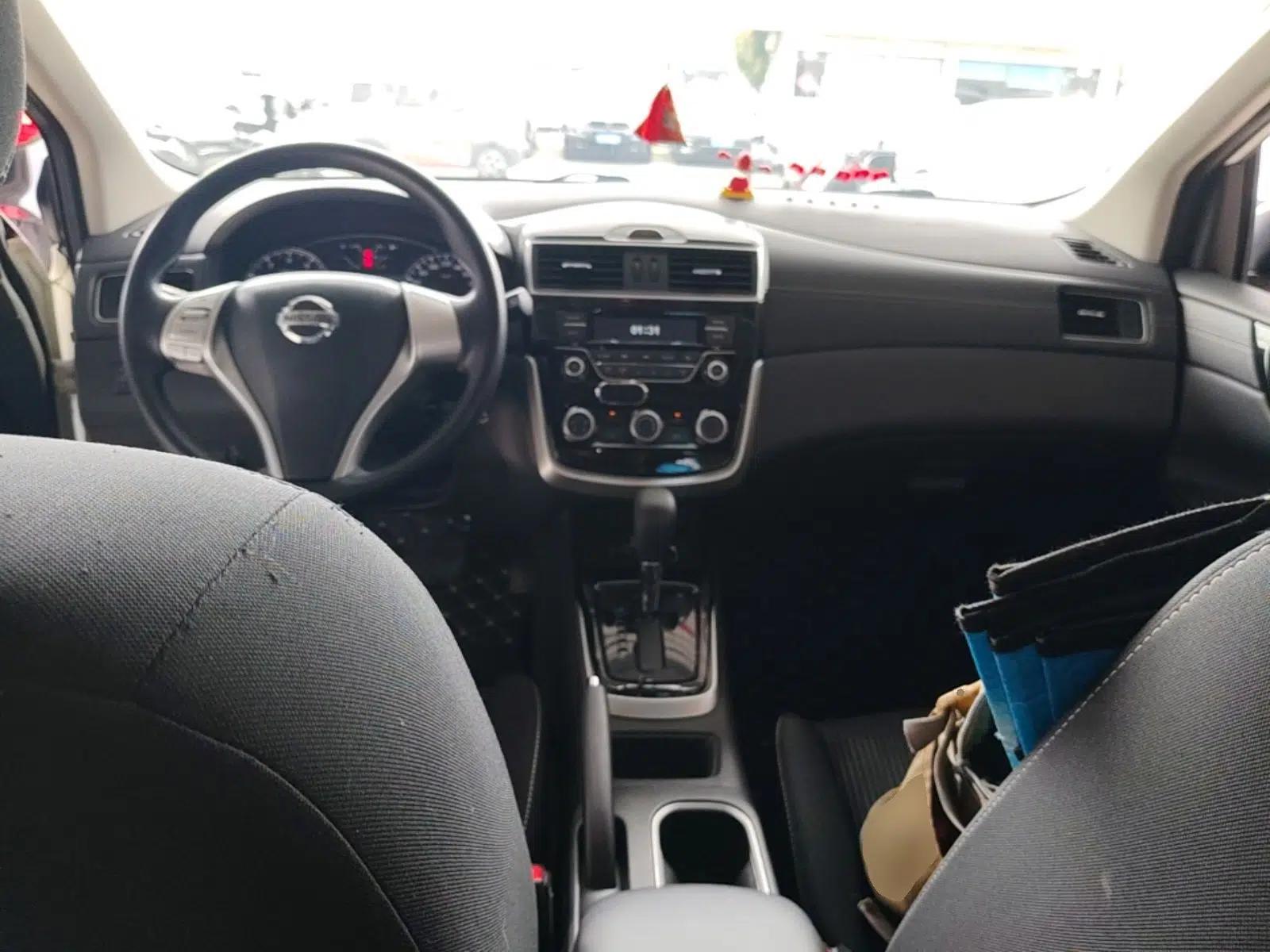 Nissan Tiida 2021 1.6L CVT Cool Edition — миниатюра 12