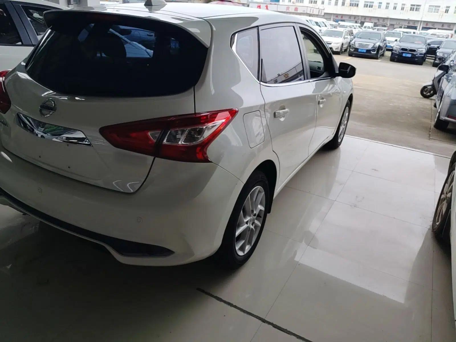 Nissan Tiida 2021 1.6L CVT Cool Edition — миниатюра 9