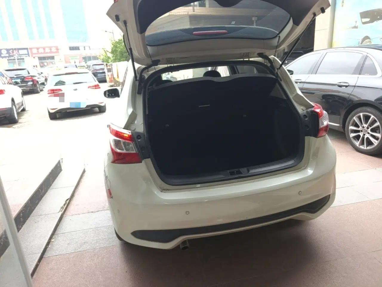 Nissan Tiida 2020 1.6L CVT Smart Drive Edition — миниатюра 4
