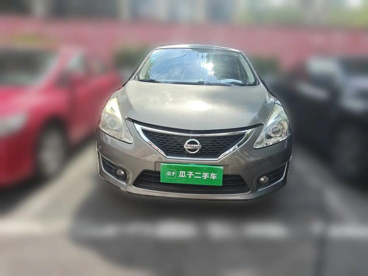 Nissan Tiida 2013 1.6L CVT Cool Cafe Edition — миниатюра 2
