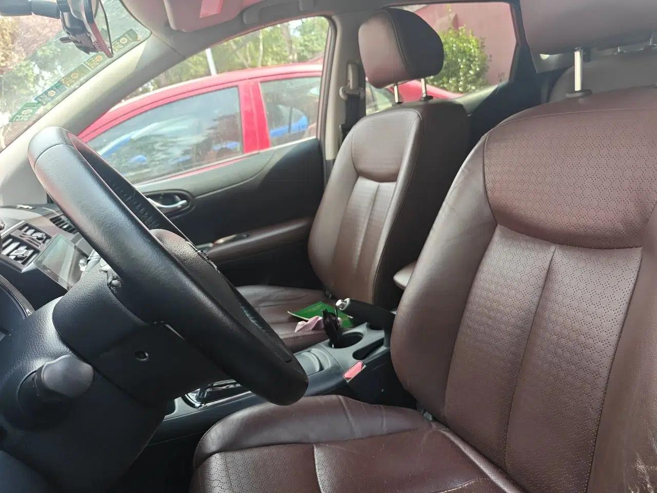 Nissan Tiida 2013 1.6L CVT Cool Cafe Edition — миниатюра 15
