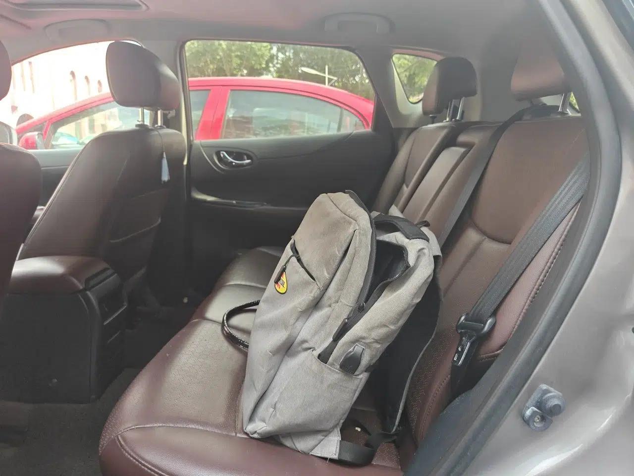 Nissan Tiida 2013 1.6L CVT Cool Cafe Edition — миниатюра 17