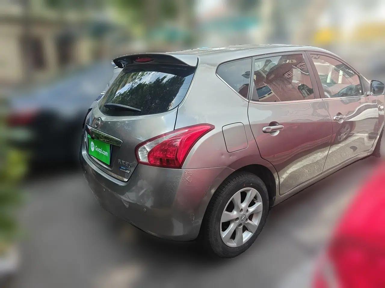 Nissan Tiida 2013 1.6L CVT Cool Cafe Edition — миниатюра 6