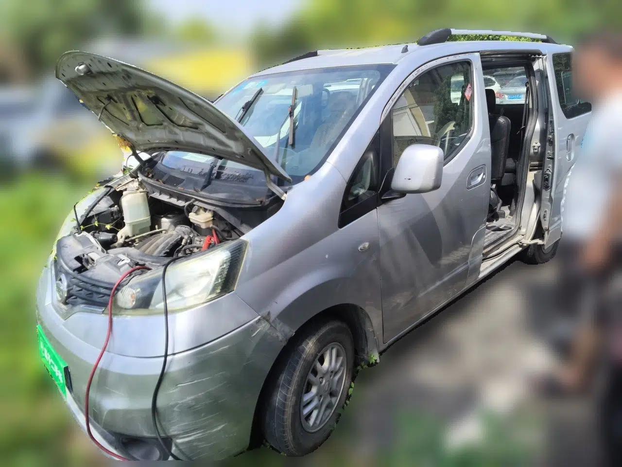 Nissan NV200 2010 1.6L Luxury Model — миниатюра 1