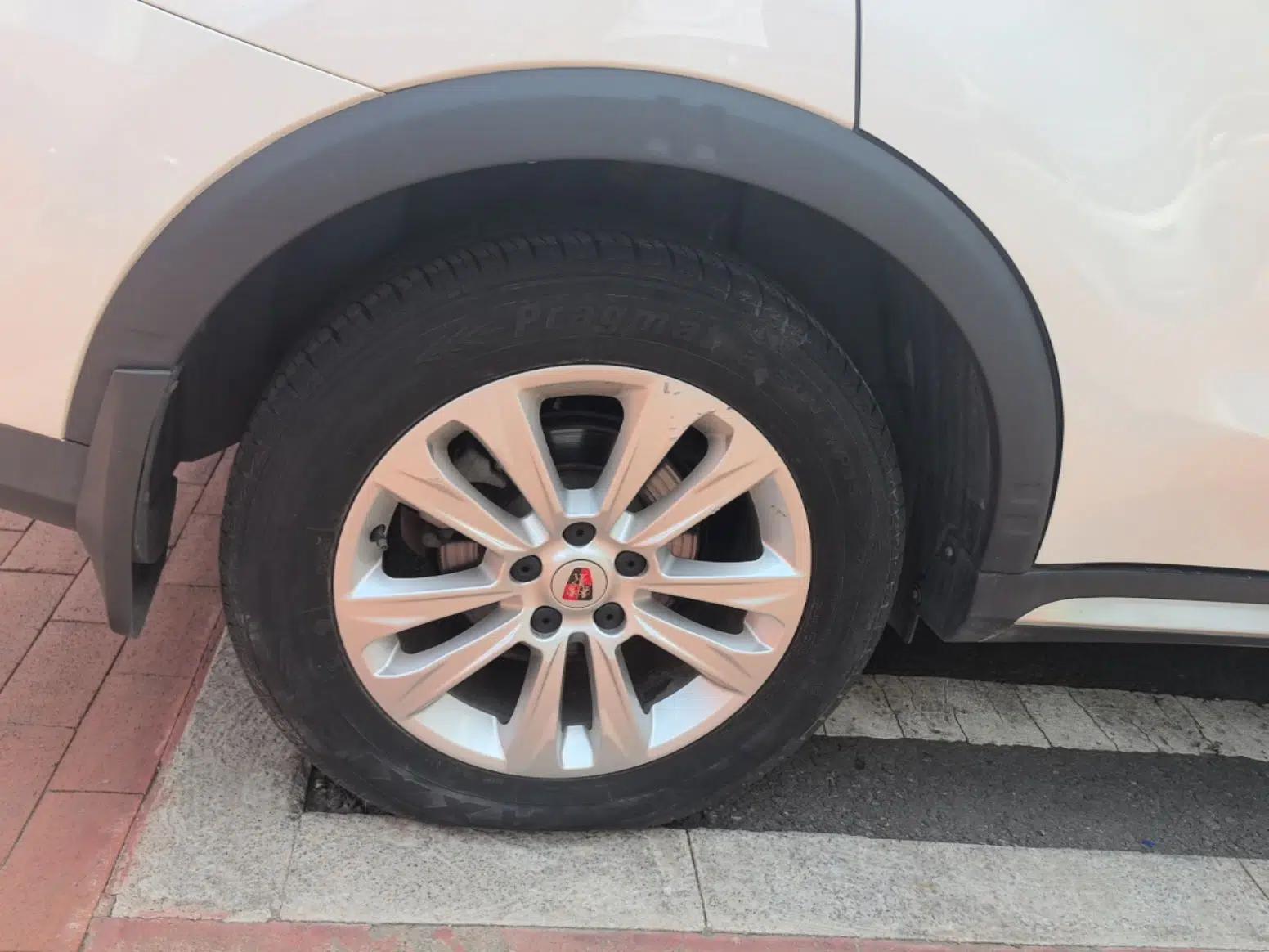Roewe RX5 2018 20T Two-Wheel Drive Automatic Flagship Edition — миниатюра 11