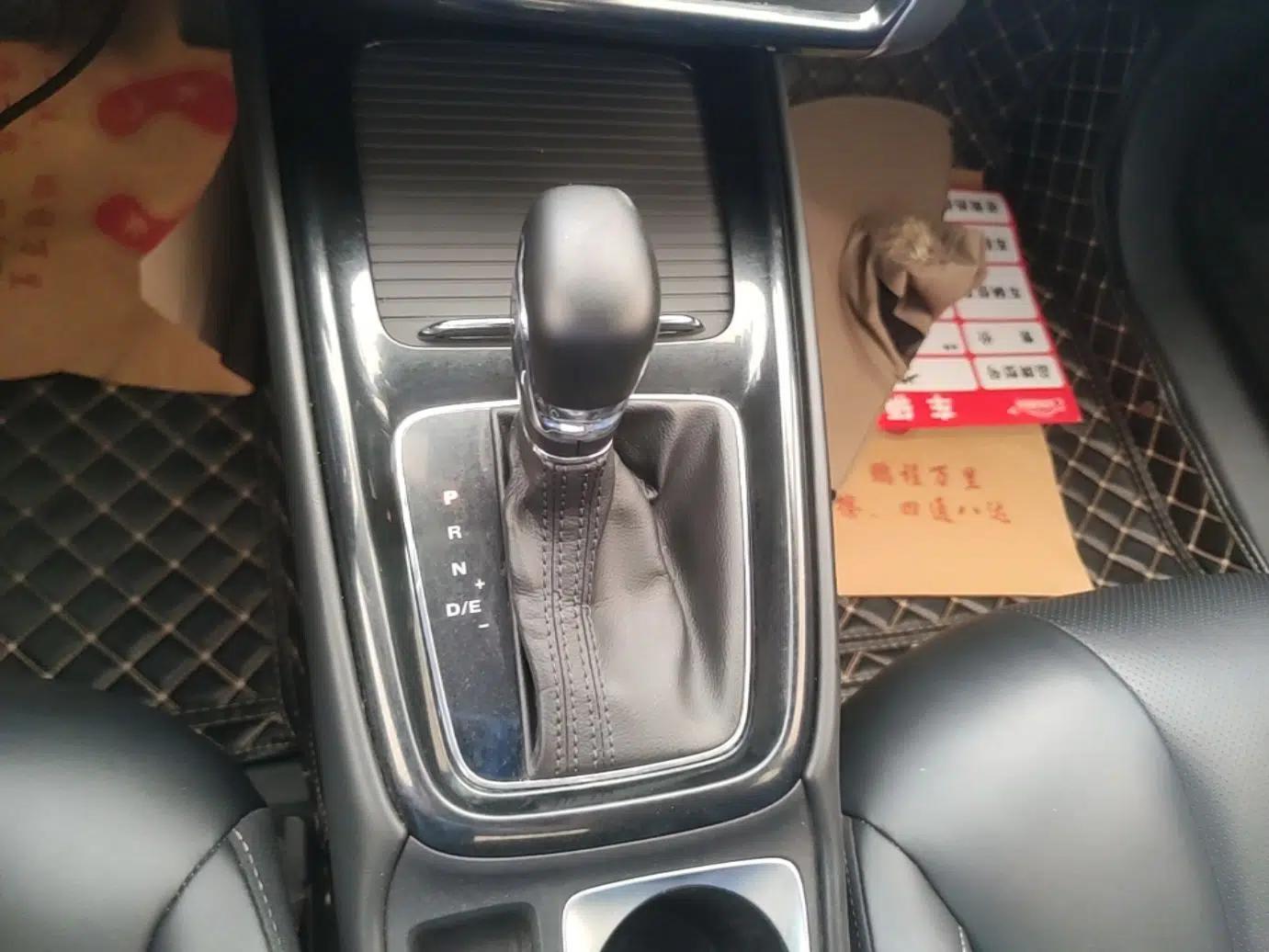 Roewe i5 2019 1.5L Automatic 4G Connected Linghao Flagship Edition — миниатюра 16