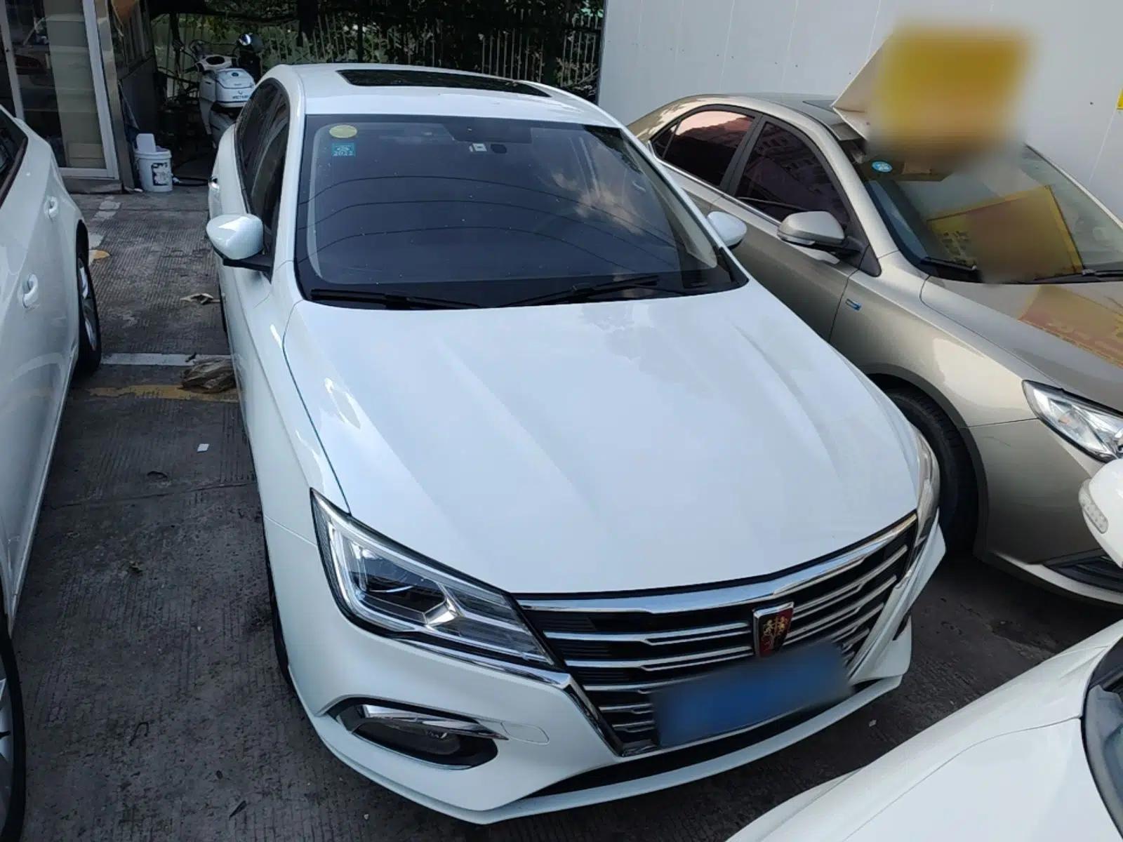 Roewe i5 2020 1.5L Manual 4G Connect Leehao Flagship Edition — миниатюра 2